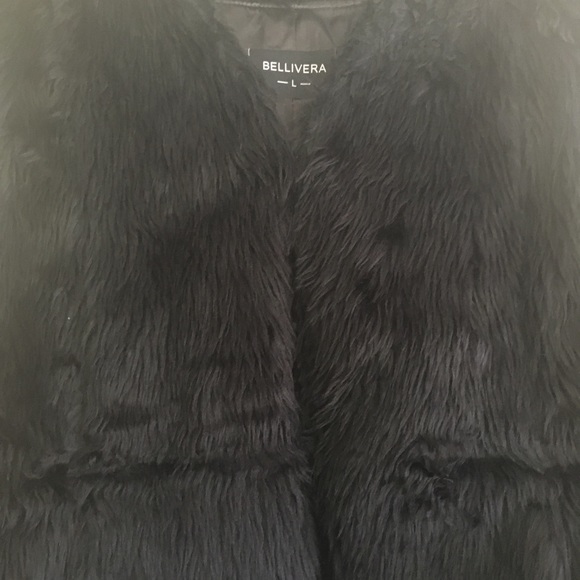 🌼5 for $25🌼Black Faux Fur Vest - Picture 4 of 5